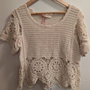 Solitaire Cream Cropped Boxy Crochet Blouse with Embellished Sleeves EUC